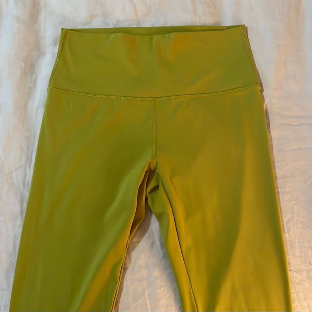 Zyia Limited Edition Pistachio Luxe 7/8 24" Leggings sz 6-8 - Picture 5 of 7